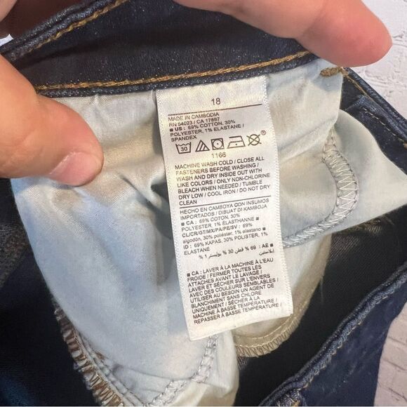 Old Navy Super Rise Skinny Dark Wash Jeans size 18 - Picture 2 of 6